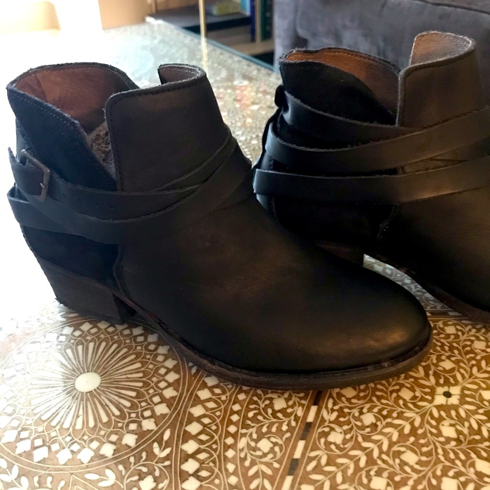H London Black Leather Ankle Booties